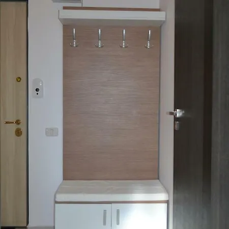 Twin Studio * Mamaia
